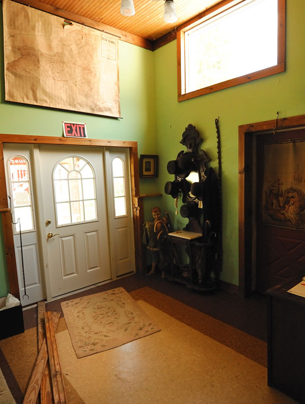 Town of Hartsville Slate Creek School and Museum