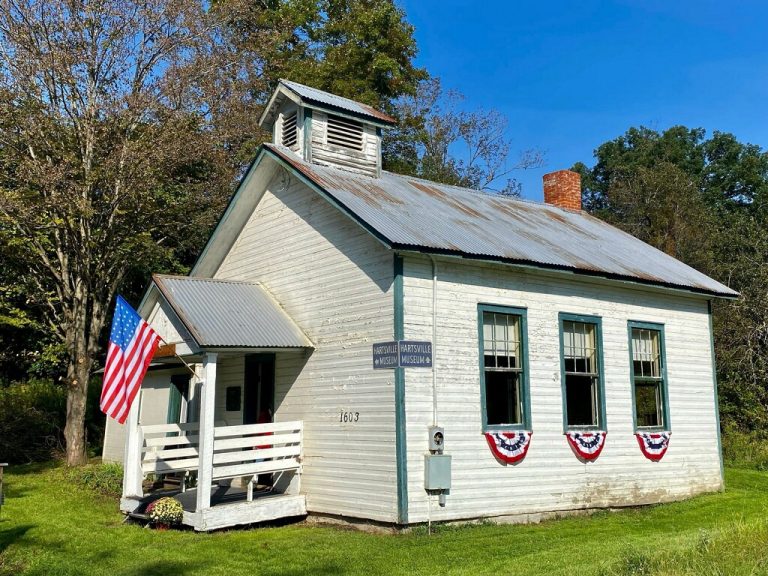 Town of Hartsville Slate Creek School House and Museum